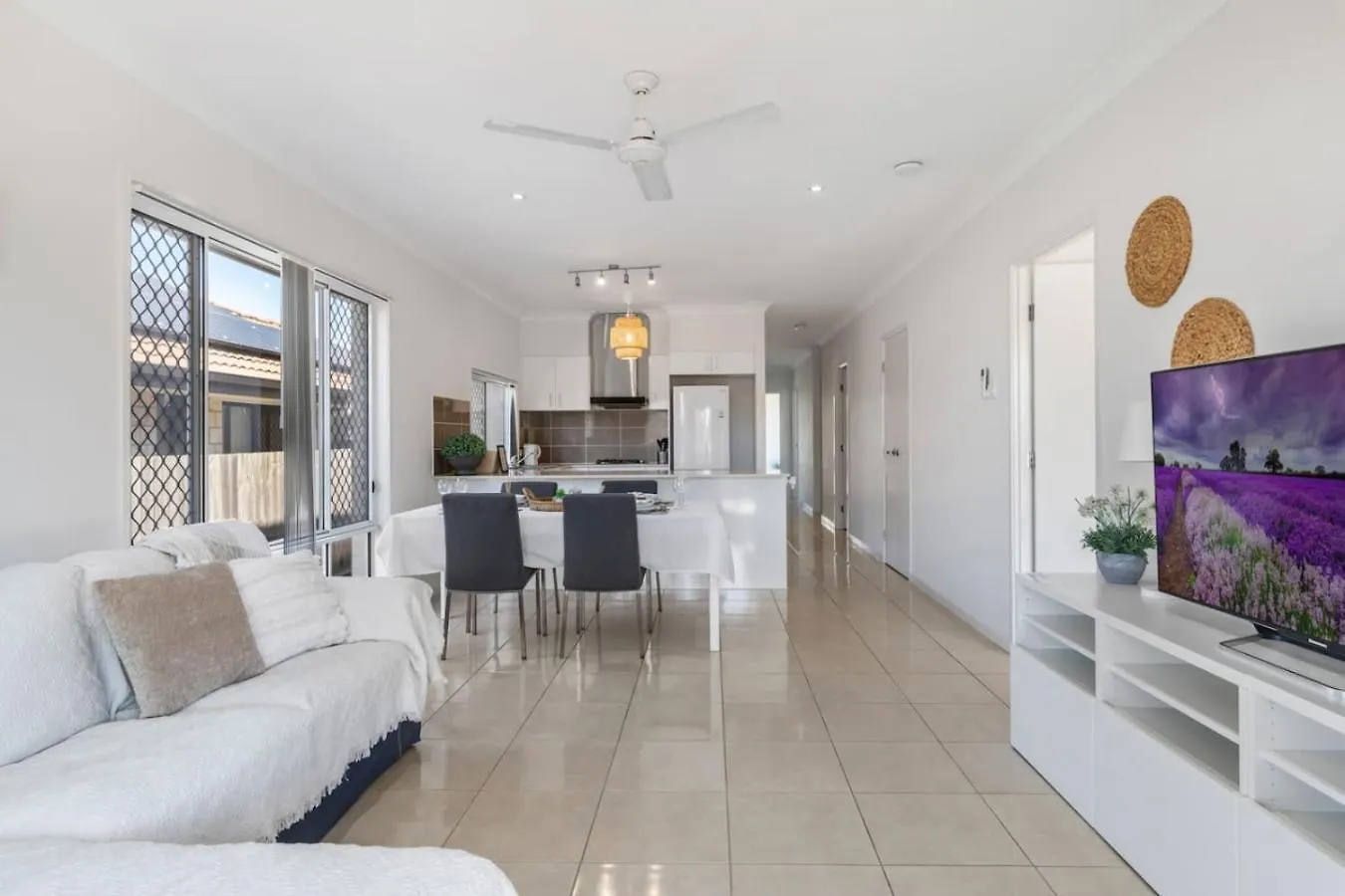 Holiday home Modern 3Br Home In Peaceful Deebing Heights Loamside